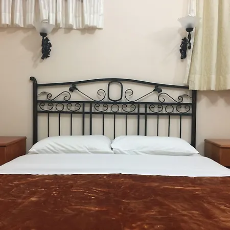 Side Hotel 3*