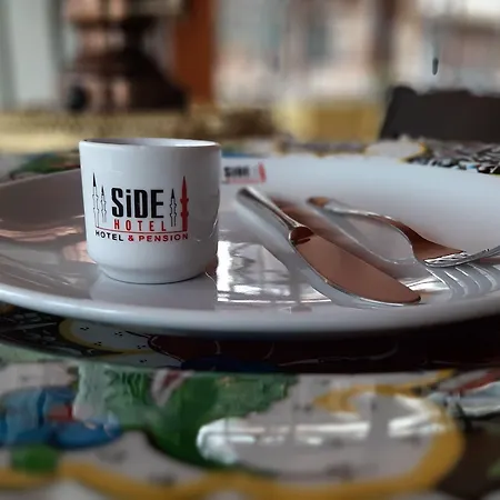 מלון Side