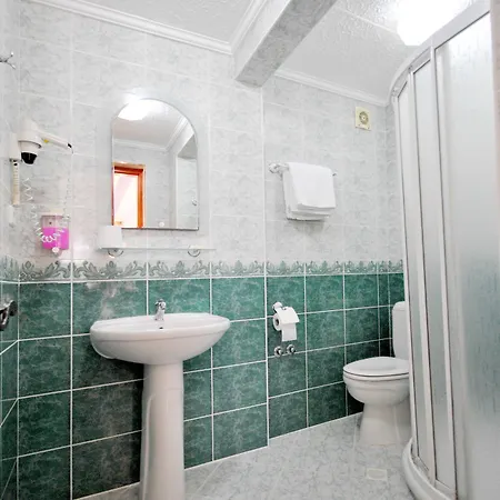 Side 3* Provincia di Istanbul